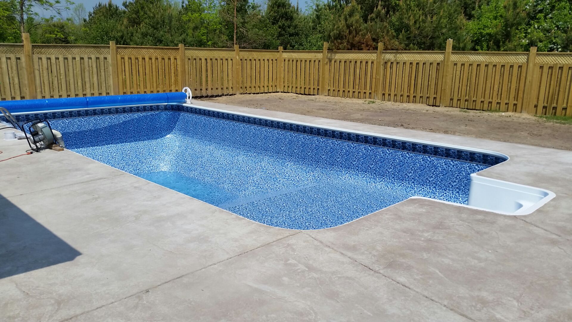 rintouls pools and spas